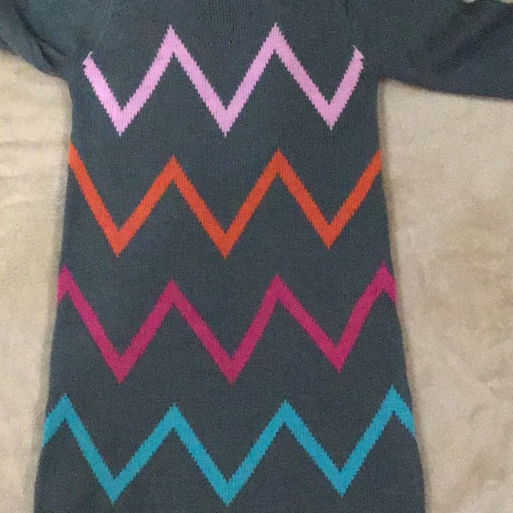 Dress - Picture 2 of 2